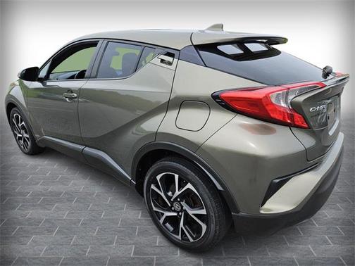 2021 Toyota C-HR XLE
