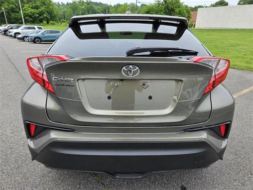 2021 Toyota C-HR XLE