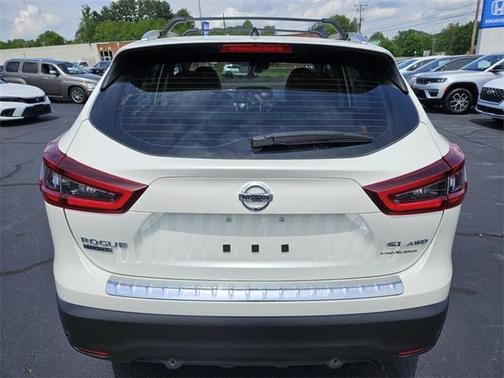 2022 Nissan Rogue Sport SL