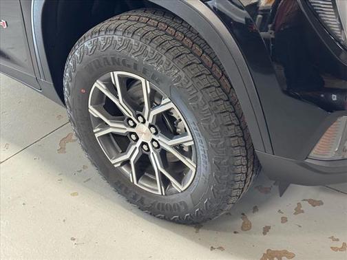 2026 GMC Acadia AWD AT4