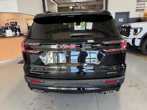 2026 GMC Acadia AWD AT4