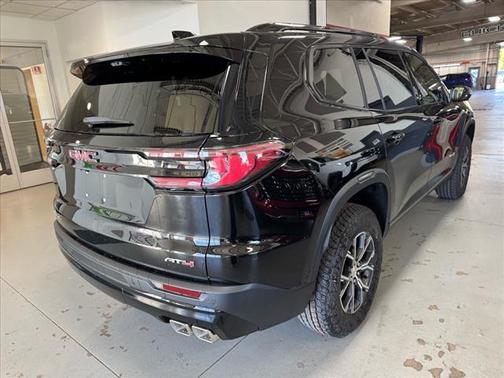 2026 GMC Acadia AWD AT4