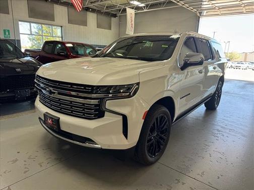 Iridescent Pearl Tricoat (g1w) 2024 Chevrolet Suburban Premier