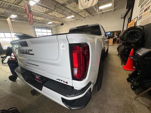 2021 GMC Sierra 2500 AT4