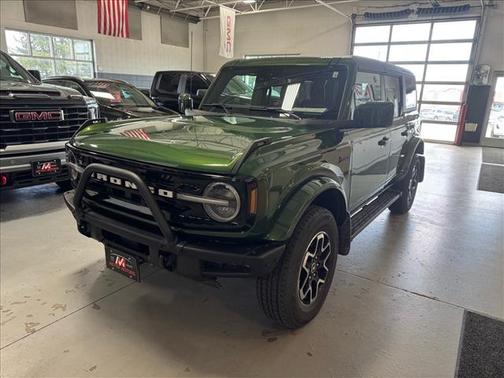 Eruption Green (fa) 2023 Ford Bronco Outer Banks