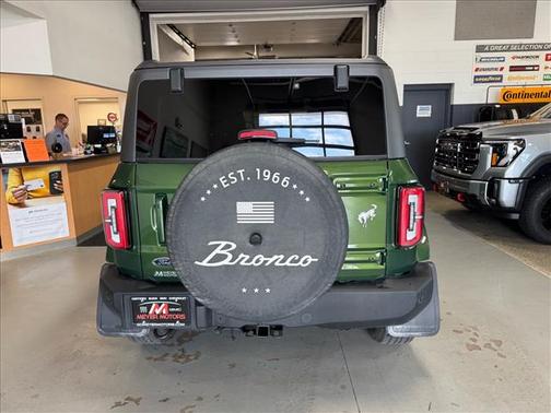 Eruption Green (fa) 2023 Ford Bronco Outer Banks