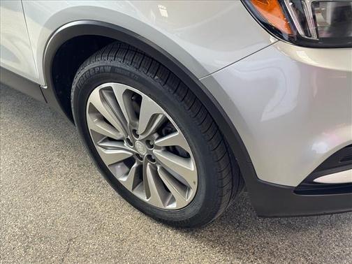 Quicksilver Metallic (gan) 2018 Buick Encore Preferred
