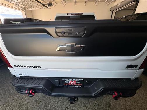 Summit White (gaz) 2023 Chevrolet Silverado 1500 ZR2