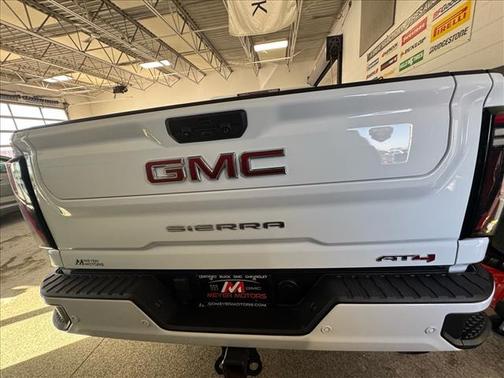 2024 GMC Sierra 2500 AT4