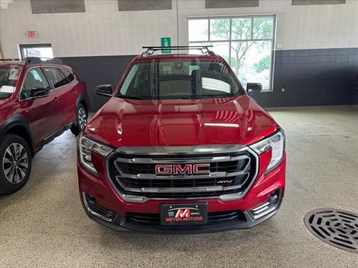 2024 GMC Terrain AWD AT4