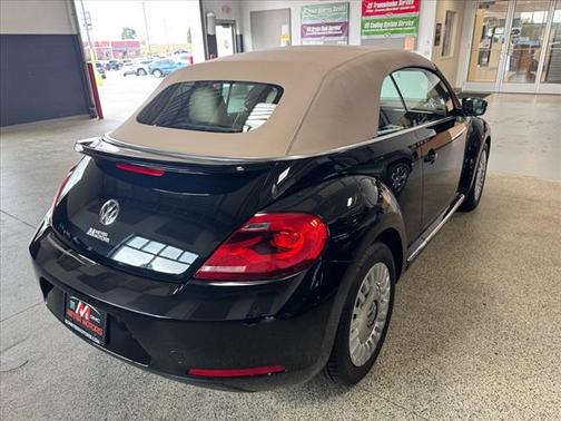2014 Volkswagen Beetle Auto 1.8T w/Tech