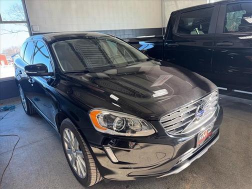 2017 Volvo XC60 T5 Inscription