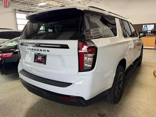 2023 Chevrolet Suburban 4WD Z71