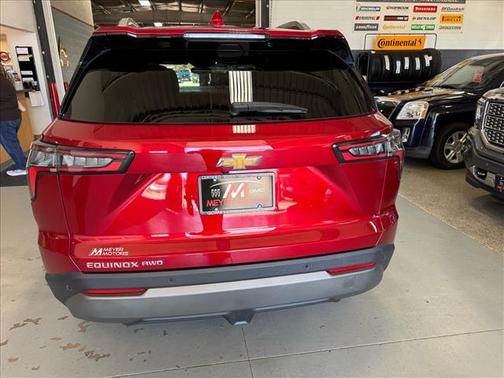 Radiant Red Tintcoat (gnt) 2025 Chevrolet Equinox 1LT