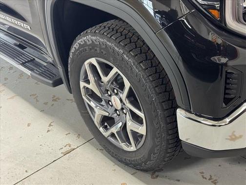 Onyx Black (gba) 2026 GMC Sierra 1500 SLT
