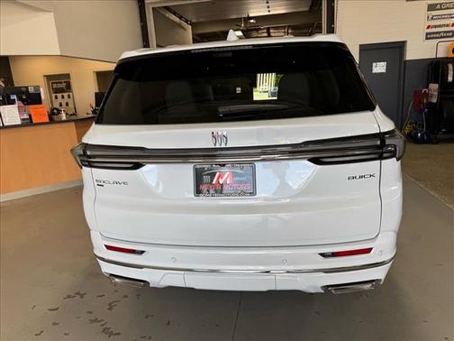 Iridescent White Tricoat 2026 Buick Enclave Avenir FWD
