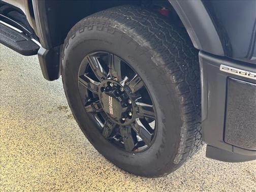 Onyx Black (gba) 2024 GMC Sierra 2500 AT4