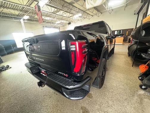 Onyx Black (gba) 2024 GMC Sierra 2500 AT4