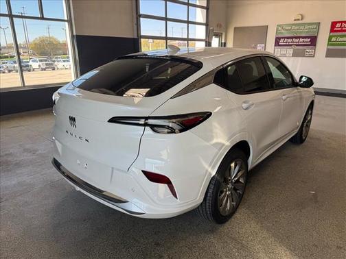 White Frost Tricoat (gp5) 2026 Buick Envista Avenir FWD