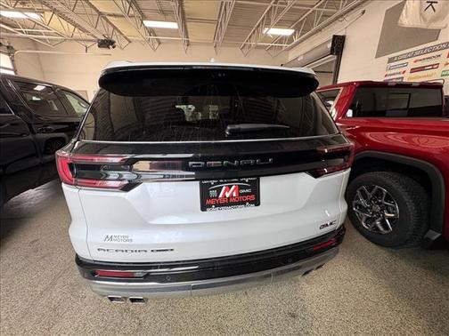 White Frost Tricoat (g1w) 2025 GMC Acadia Denali