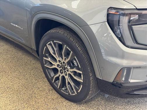 Sterling Metallic (gxd) 2027 GMC Acadia Denali