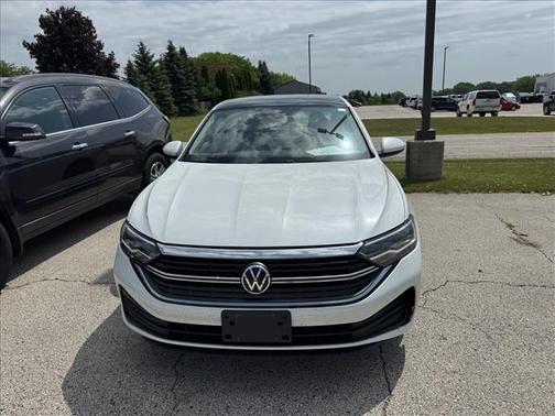 Opal White Pearl 2024 Volkswagen Jetta 1.5T SE