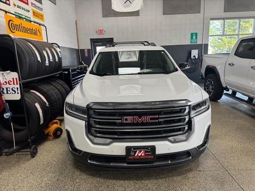2023 GMC Acadia AWD AT4