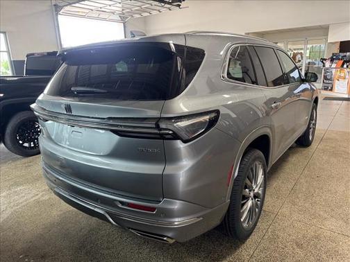 Moonstone Gray Metallic (gxd) 2026 Buick Enclave Avenir FWD