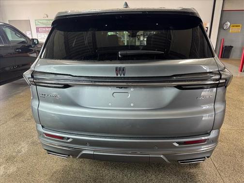 Moonstone Gray Metallic (gxd) 2026 Buick Enclave Avenir FWD
