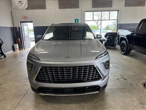 Moonstone Gray Metallic (gxd) 2026 Buick Enclave Avenir FWD