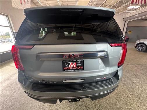 2024 GMC Yukon XL 4WD AT4