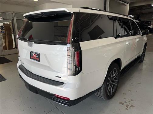 2022 Cadillac Escalade ESV Sport