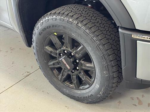 Sterling Metallic (gxd) 2026 GMC Sierra 2500 AT4