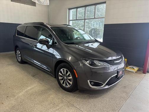 2020 Chrysler Pacifica Touring-L Plus