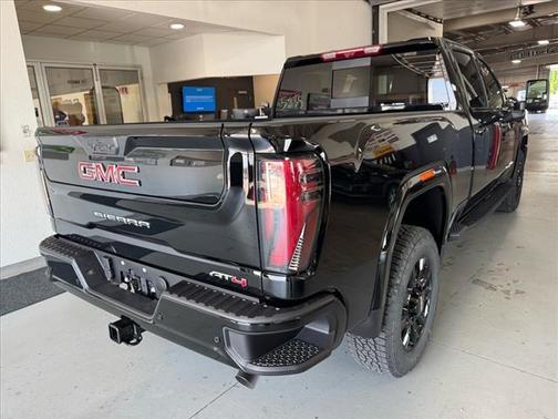 2025 GMC Sierra 2500 AT4