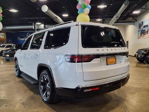 Bright White Clearcoat 2024 Jeep Wagoneer Series III