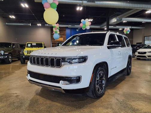 Bright White Clearcoat 2024 Jeep Wagoneer Series III