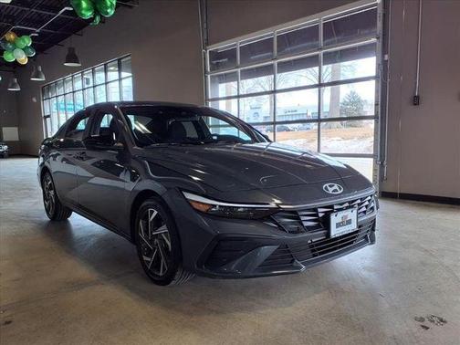 2025 Hyundai ELANTRA SEL Sport