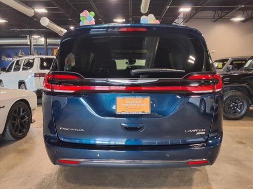 Fathom Blue Pearlcoat 2024 Chrysler Pacifica Limited
