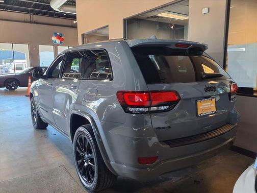 2022 Jeep Grand Cherokee WK Laredo
