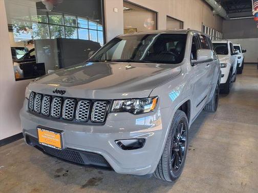 2022 Jeep Grand Cherokee WK Laredo