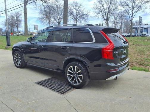 2019 Volvo XC90 T5 Momentum