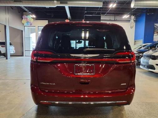 2021 Chrysler Pacifica Touring-L