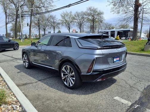 2023 Cadillac LYRIQ Luxury