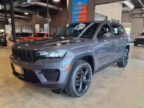 2023 Jeep Grand Cherokee Altitude