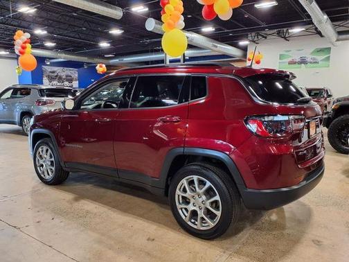 2022 Jeep Compass Latitude Lux