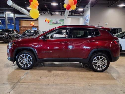 2022 Jeep Compass Latitude Lux