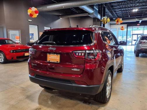 2022 Jeep Compass Latitude Lux