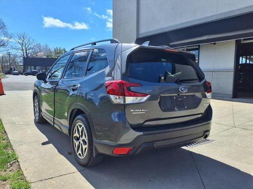 Magnetite Gray Metallic 2020 Subaru Forester Premium