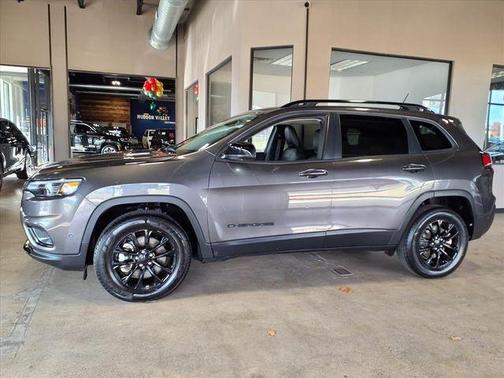 2023 Jeep Cherokee Altitude Lux